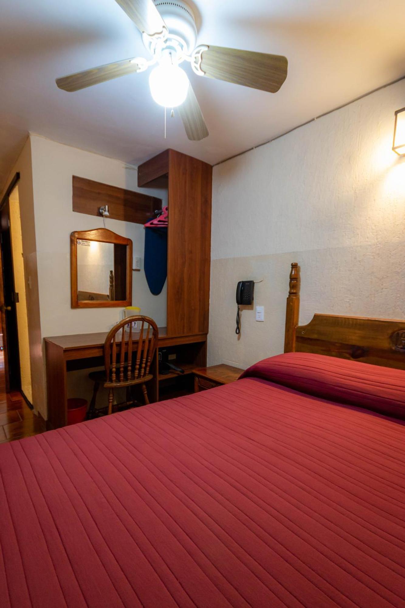 Hotel el Carmen Morelia Buitenkant foto