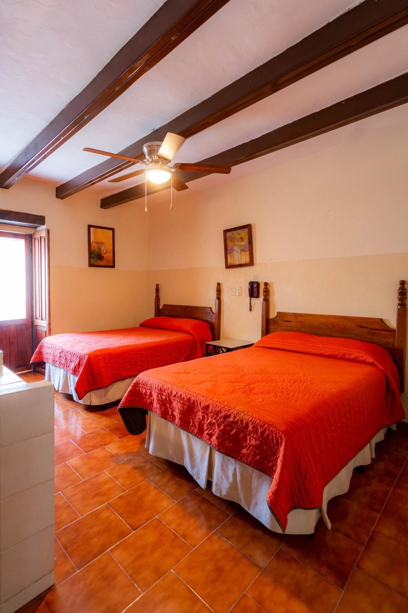 Hotel el Carmen Morelia Buitenkant foto